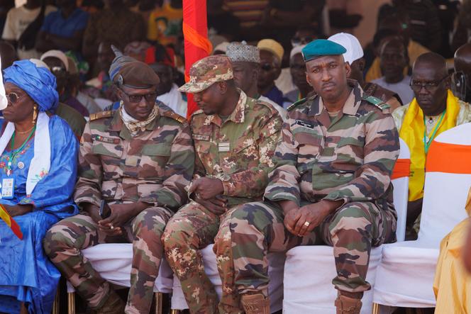 Des soldats maliens lors d’une célébration à l’occasion du retrait du Mali, du Niger et du Burkina Faso de la Communauté économique des Etats de l’Afrique de l’Ouest, à Kouroukan Fouga, le 28 janvier 2025.