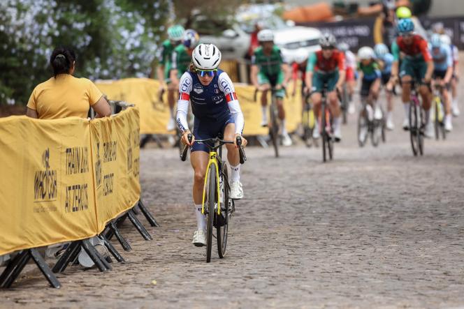La Française Pauline Ferrand-Prévot lors d’une reconnaissance du parcours des Mondiaux de cyclisme organisés au Rwanda, à Kigali, le 24 septembre 2025.