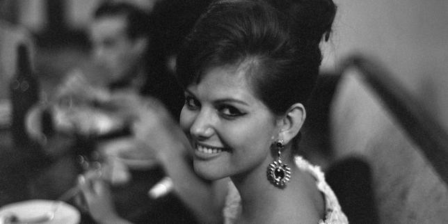 Mort de Claudia Cardinale : « Muse des plus grands, elle incarna avec éclat la liberté, la force et l’élégance »