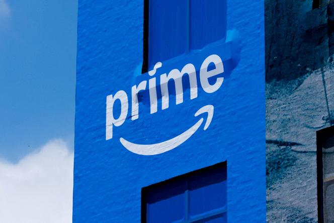Un immeuble du centre-ville de San Diego (Californie) recouvert d’une publicité pour Amazon Prime, aux Etats-Unis, le 22 juillet 2025.