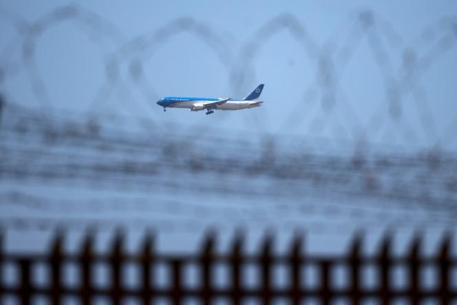 L’avion officiel du gouvernement de l’Etat hébreu, « L’aile de Sion », au dessus de Rome, en Italie, en mai 2024.
