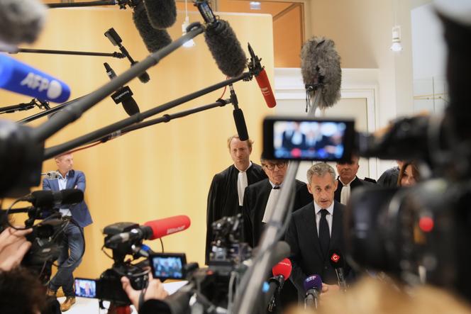 Nicolas Sarkozy s’exprime devant les médias après sa condamnation à 5 ans de prison dans l’affaire du financement libyen de sa campagne de 2007.