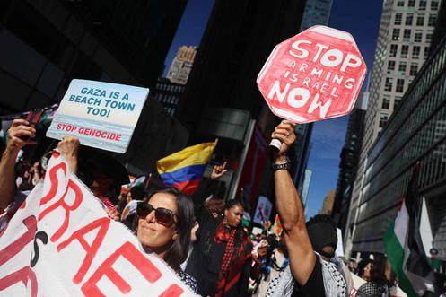 Près du siège des Nations unies, à New York, le 26 septembre 2025.