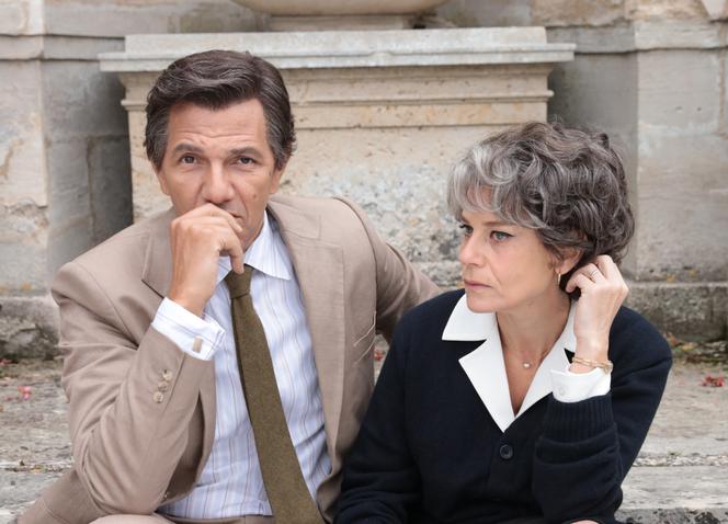 Roschdy Zem (Yves Montand) et Marina Foïs (Simone Signoret), dans « Moi qui t’aimais », de Diane Kurys.