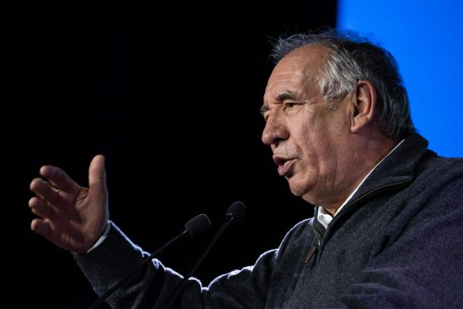 François Bayrou à L’Isle-sur-la-Sorgue (Vaucluse) lors de l’université d’été du MoDem, le 26 septembre 2025.