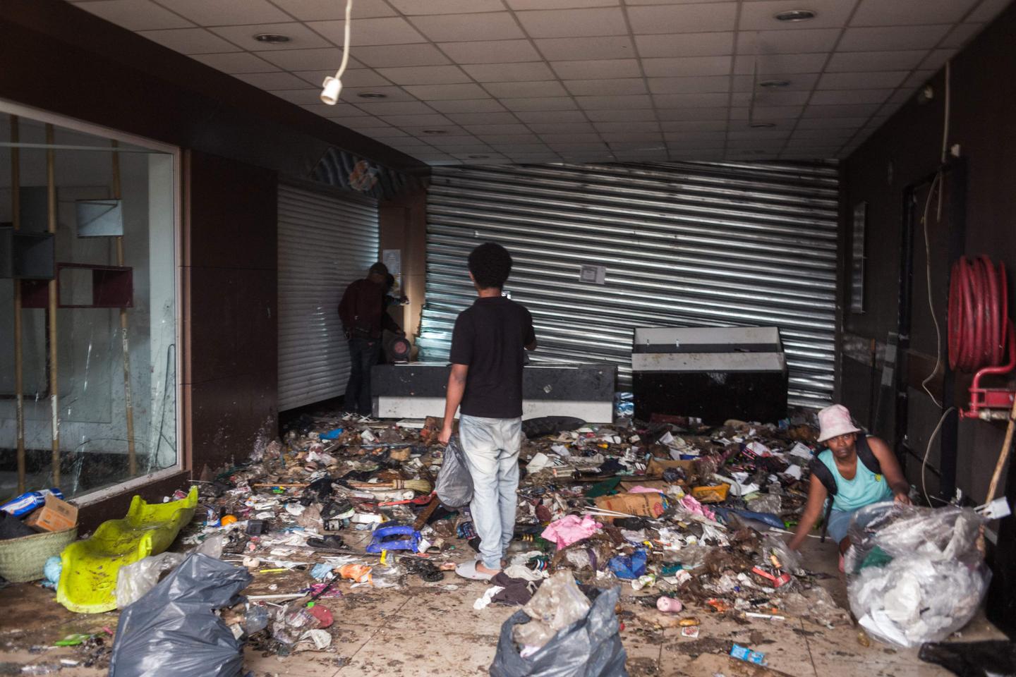 Madagascar energy minister sacked amid protests over power cuts