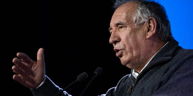 François Bayrou's Resounding Defense at MoDem's Summer University