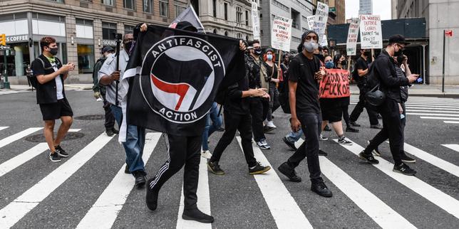 Après les Etats-Unis, la Hongrie classe à son tour le mouvement Antifa comme organisation terroriste