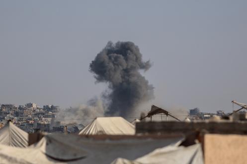 Une attaque aérienne israélienne sur la ville de Khan Younès, le 29 septembre 2025.