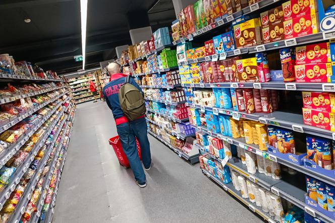 Dans un supermarché Auchan, à Paris, le 31 juillet 2025. 