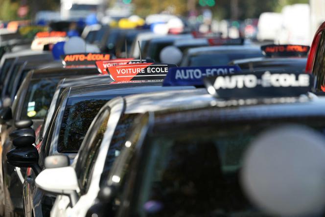 Manifestation des auto-écoles à Paris, le 29 septembre 2025.