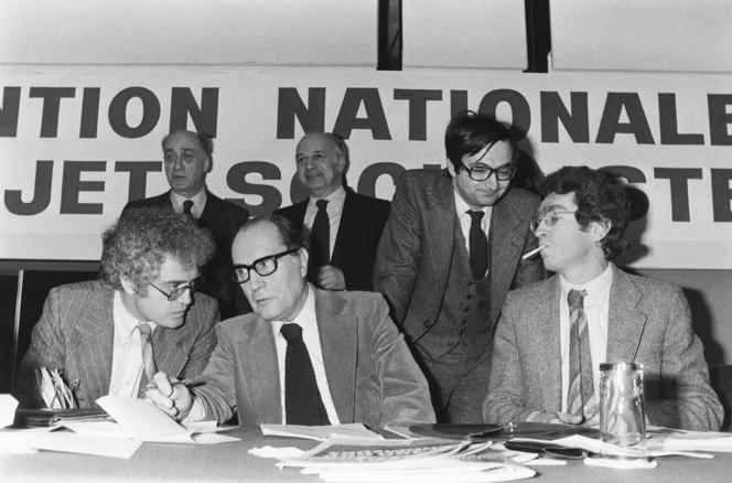 Lionel Jospin, François Mitterrand, Jacques Attali et Pierre Joxe à la réunion du Comité Directeur du Parti socialiste à Paris, le 10 février 1979.