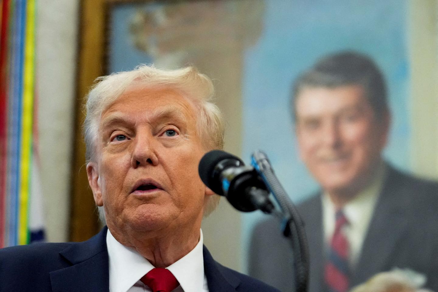 US on brink of government shutdown as last-ditch vote fails