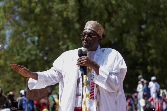 Issa Tchiroma Bakary lors d’un meeting présidentiel à Yagoua (Cameroun), le 30 septembre 2025.