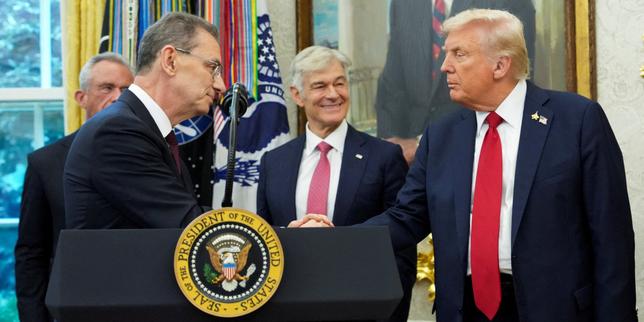 Under pressure from Donald Trump, Pfizer cuts prices on some drugs in the US