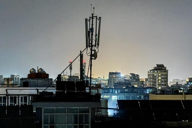 Une antenne de télécommunications, à Kaboul, le 29 septembre 2025. 