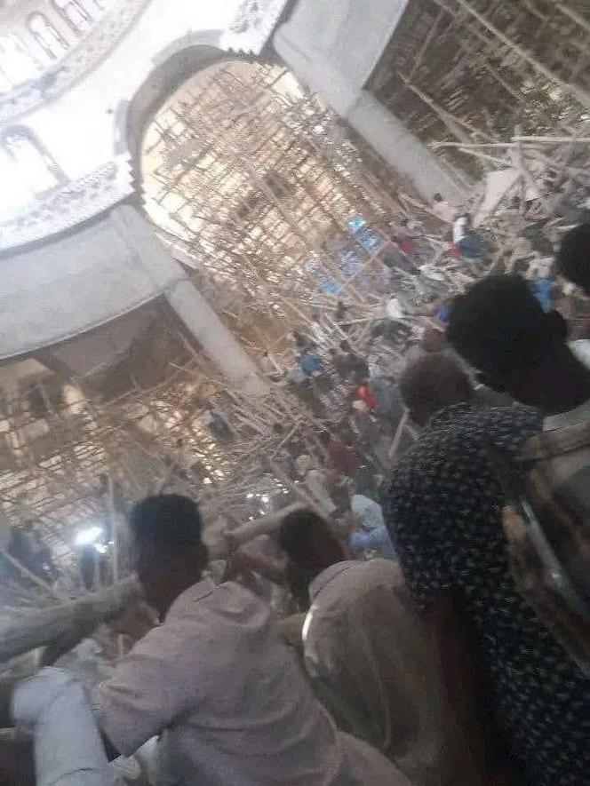 A l’intérieur de l’église lors du drame, à Arerti, à environ 70 kilomètres à l’est d’Addis-Abeba, le 1ᵉʳ octobre 2025.