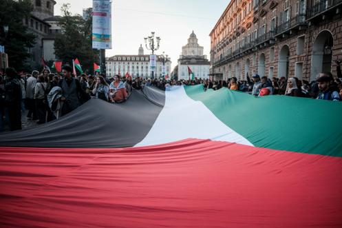 Manifestants propalestiniens à Turin, en Italie, le 2 octobre 2025.