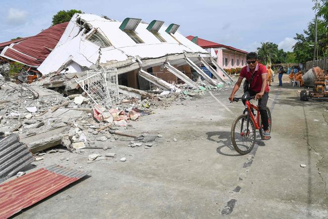 Le séisme qui a frappé les Philippines, mardi 30 septembre a fait 72 morts, selon un dernier bilan. La province de Cebu a été particulièrement touchée. 