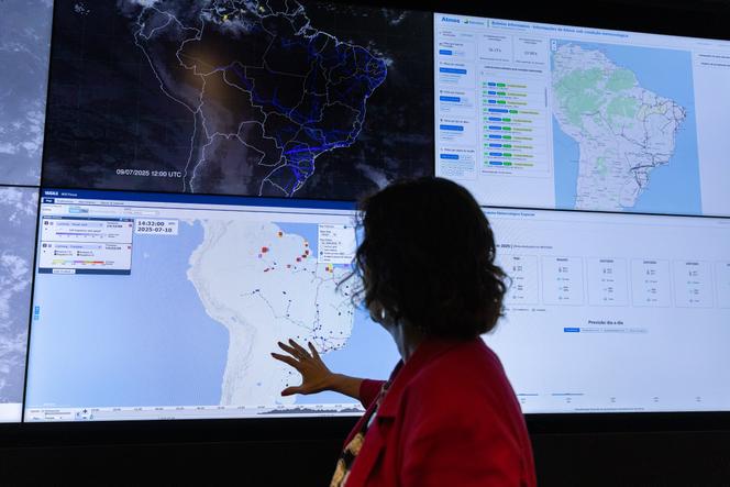Dans la salle de surveillance des opérations du nouveau siège social de Centrais Eletricas Brasileiras SA (Eletrobras), à Rio de Janeiro, au Brésil, le 10 juillet 2025.