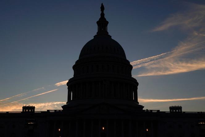 Vue du dôme du Capitole des Etats-Unis, après une fermeture partielle du gouvernement, à Washington, le 2 octobre 2025.