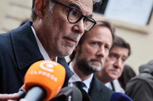 La délégation socialiste (Olivier Faure, Boris Vallaud et Patrick Kanner), après une rencontre avec le premier ministre, Sébastien Lecornu, à Matignon, à Paris, le 3 octobre 2025.