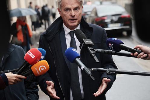 Fabien Roussel à la sortie de sa rencontre avec Sébastien Lecornu à Matignon, le 3 octobre 2025.