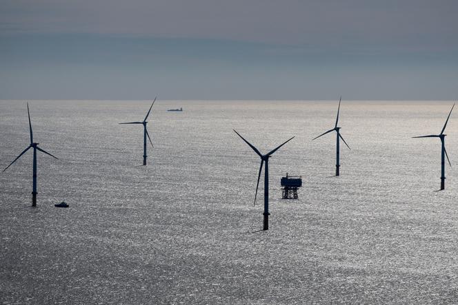 Eoliennes du parc offshore de Saint-Nazaire (Loire-Atlantique), au large de la presqu’île de Guérande (Loire-Atlantique), le 2 octobre 2025. 