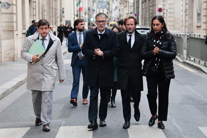 La délégation socialiste (Olivier Faure, Boris Vallaud et Patrick Kanner), à la suite d’une rencontre avec le premier ministre, Sébastien Lecornu, à Matignon, à Paris, le 3 octobre 2025.