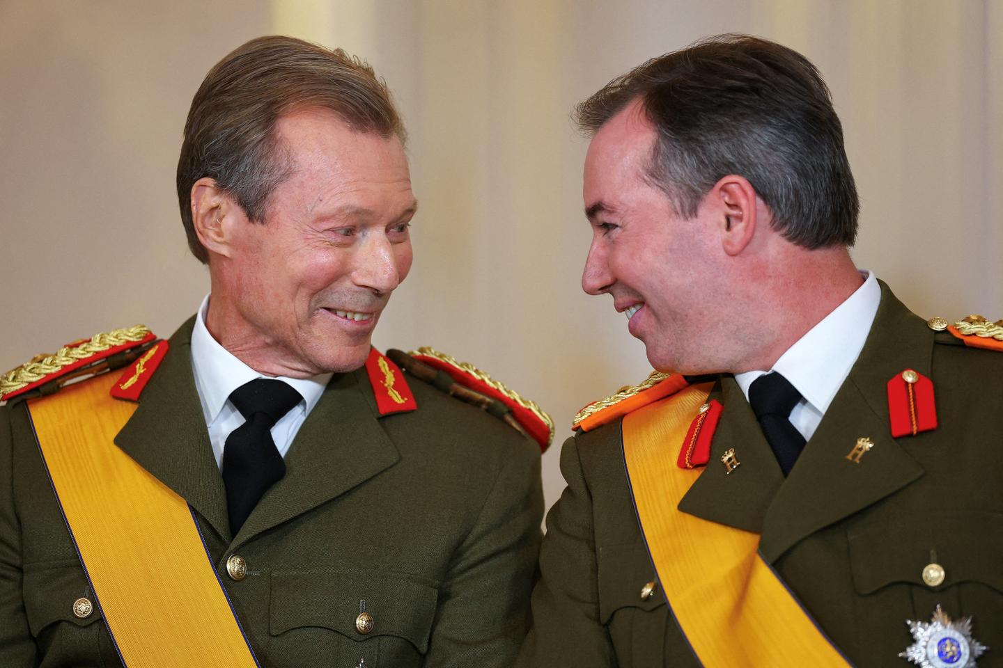 Luxembourg's grand duke abdicates after 25 years