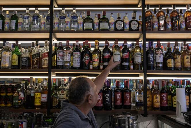 Dans un bar du centre-ville de Sao Paulo, au Brésil, le 3 octobre 2025.