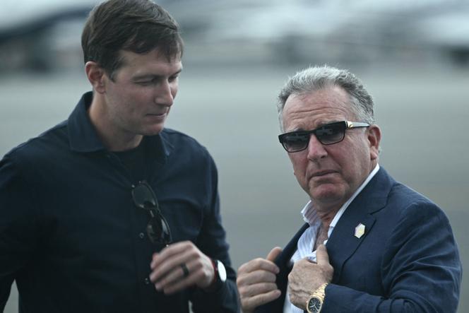 American special envoys Steve Witkoff and Jared Kushner at Teterboro airport (New Jersey), July 2025.