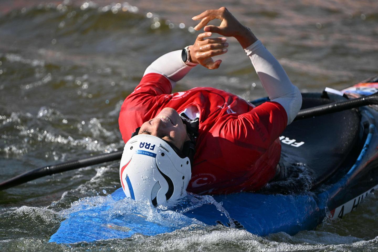 Angèle Hug, vice-championne olympique à Paris 2024, s’adjuge le titre mondial en kayak cross