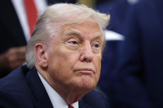 Le président américain Donald Trump dans le Bureau ovale de la Maison-Blanche, à Washington, le 30 septembre 2025.