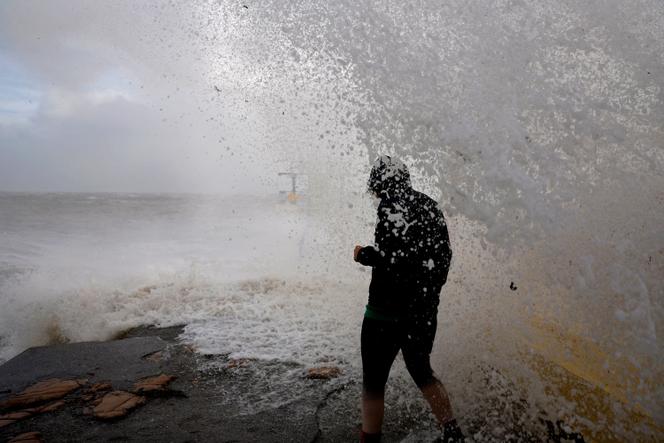 La tempête Amy s’abat sur Galway, dans l’ouest de l’Irlande, le 3 octobre 2025.