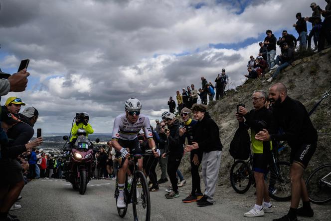 Tadej Pogacar lors de la course en ligne des championnats d’Europe, près de Valence, le 5 octobre 2025.
