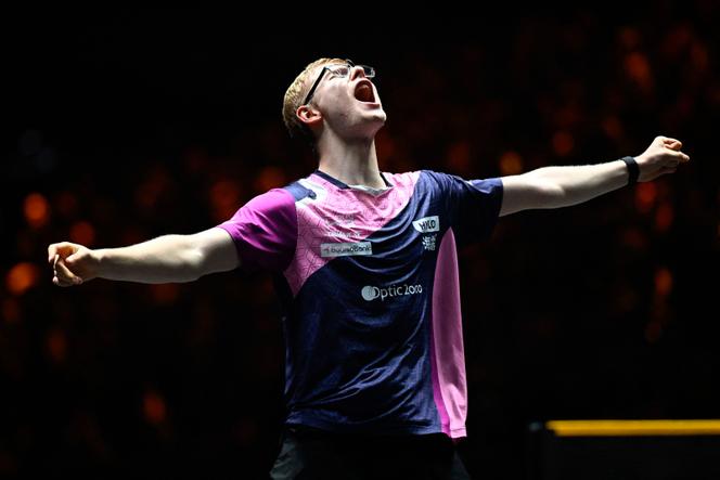 Félix Lebrun après sa victoire face au Chinois Lin Shidong, en demi-finales du Grand Smash de Pékin, le 5 octobre 2025. 