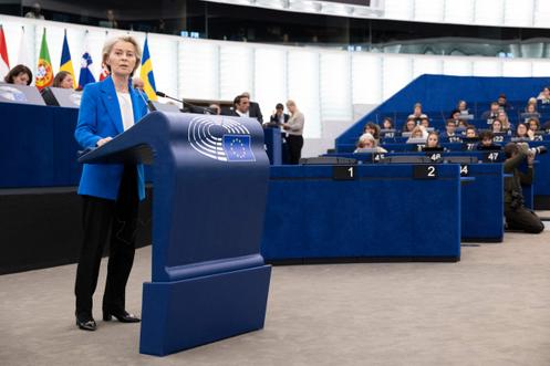 La présidente de la Commission européenne, Ursula von der Leyen, lors d’une session plénière au Parlement européen, à Strasbourg, le 6 octobre 2025.