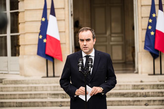 Sébastien Lecornu makes a statement from the prime minister's residence in Paris, on October 6, 2025.