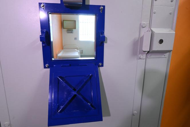 District cell fighting organized crime at Condé-sur-Sarthe prison, 6 October 2025. 