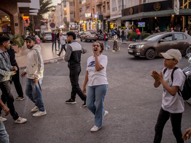 Des manifestants du mouvement GenZ 212,  à Agadir, le 5 octobre 2025.