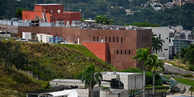 Le Président Vénézuélien, Nicolas Maduro, Dénonce Un Complot Visant L’ambassade Américaine À Caracas