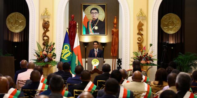 A Madagascar, Andry Rajoelina se rapproche des militaires pour reprendre la situation en main