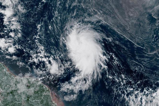 Une image satellite de la tempête Jerry dans l’océan Atlantique, le 7 octobre 2025.