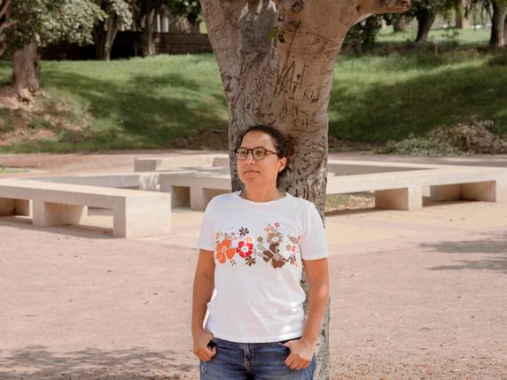 Saana Faouzi, médecin et résidente au sein de l’hôpital Hassan-II à Agadir, en octobre 2025.