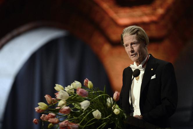 Le lauréat du prix Nobel de physiologie ou médecine 2012, John Gurdon, lors du banquet Nobel, à Stockholm, le 10 décembre 2012.