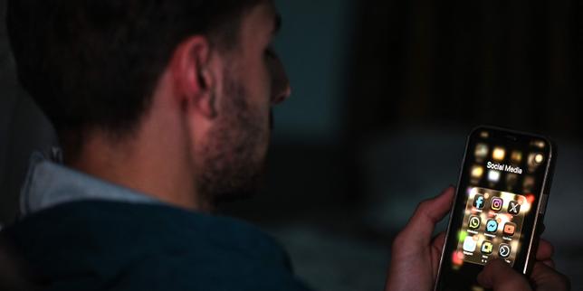 En Afghanistan, Facebook, Instagram et Snapchat « intentionnellement » restreints sur mobile