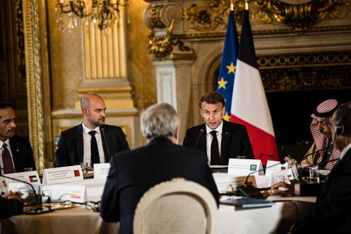 Emmanuel Macron s’exprime lors d’une réunion ministérielle sur la mise en œuvre du plan de paix au Moyen-Orient, au Quai d’Orsay, à Paris, le 9 octobre 2025.