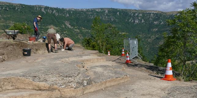 Des empreintes de dinosaures datant de 200 millions d’années découvertes en Lozère