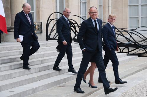 Hervé Marseille, Marc Fesneau, Edouard Philippe et Paul Christophe quittent l'Elysée après s’être entretenu avec le président de la République, Emmanuel Macron, qui reçoit les chefs de partis avant l'annonce d'un nouveau premier ministre, à Paris, le 10 octobre 2025.